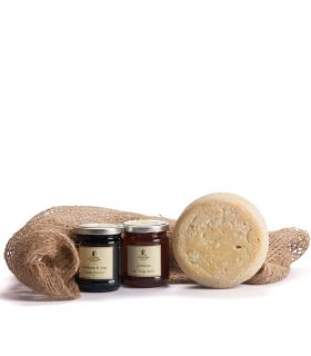  Pecorino toscano + gelatine di vino piccolo